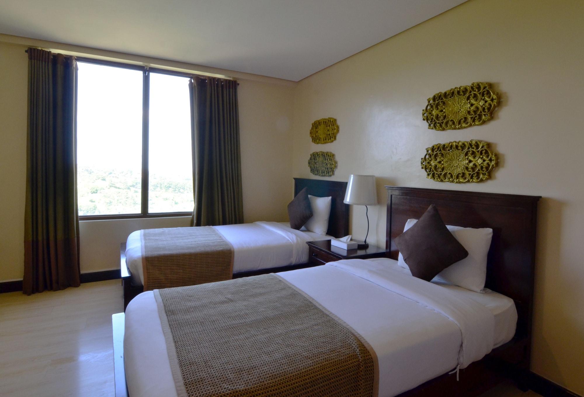 Crosswinds Resort Suites Tagaytay City Exterior foto